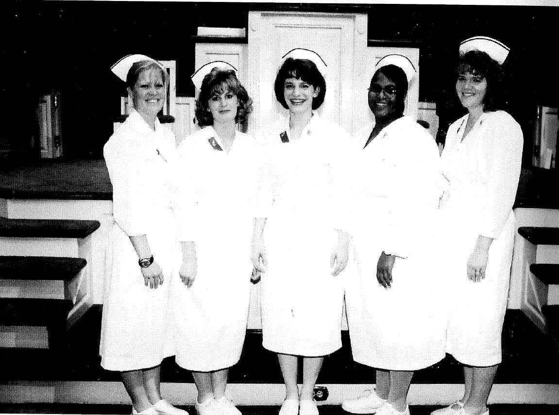 1998 Louise Harkey School of Nursing Graduates